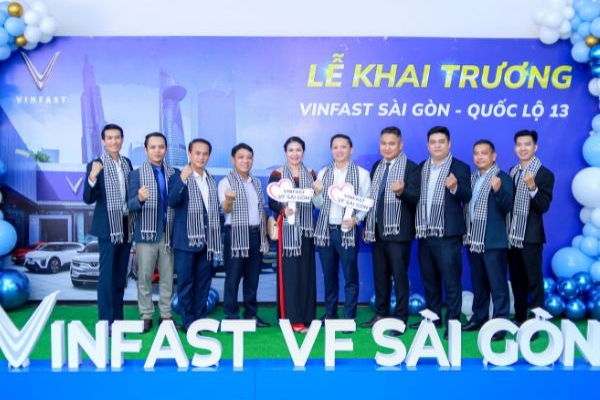 CÙNG NHÌN LẠI KHOẢNH KHẮC ĐÁNG NHỚ TRONG NGÀY KHAI TRƯƠNG VINFAST VF SÀI GÒN